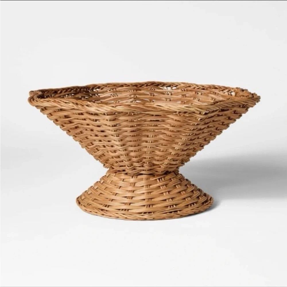 Woven Bowl Wavy Rim w Pedestal Base Basket -Threshold designed w Studio McGee
